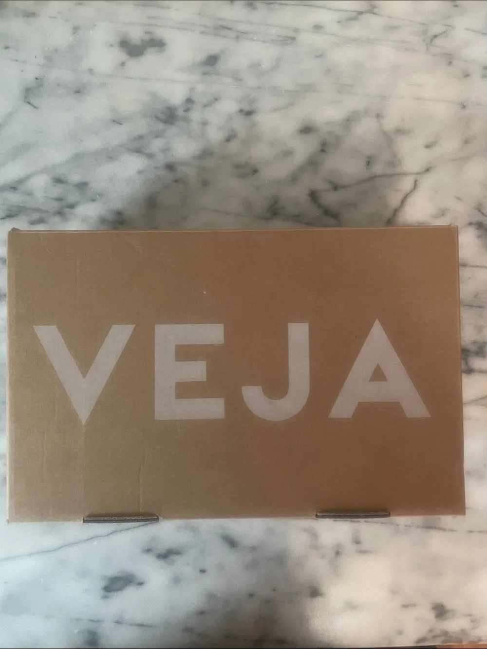 VEJA V-90 Extra-White Cypress Sneaker